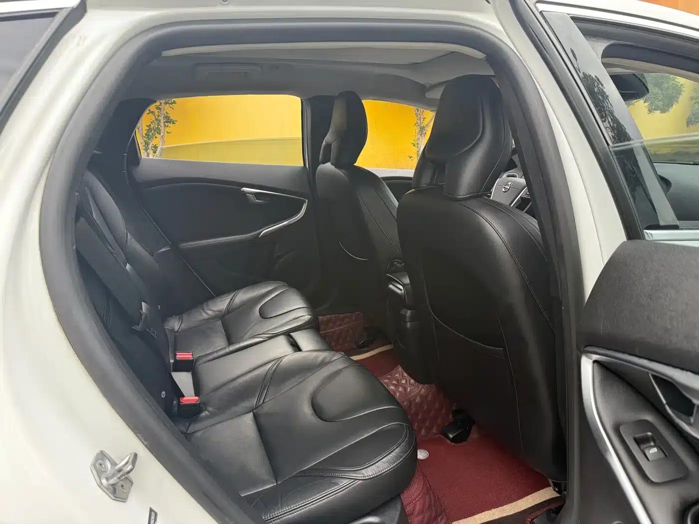 2017 Volvo V40 T3 Smart Edition — миниатюра 14