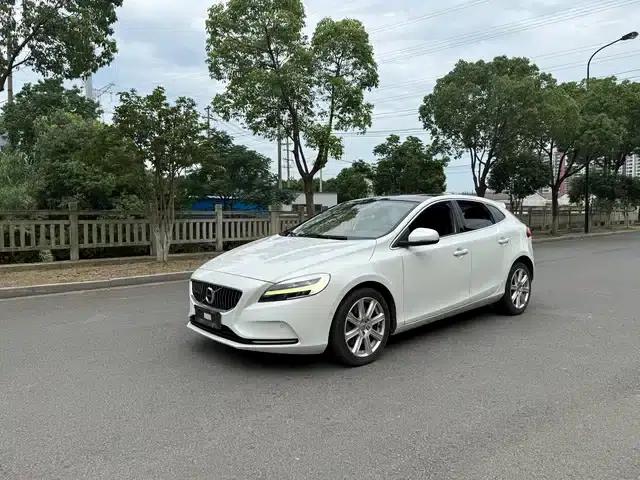 2017 Volvo V40 T3 Smart Edition