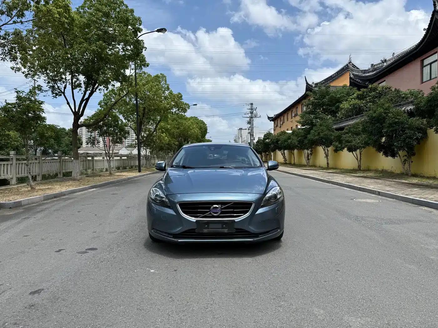 2014 Volvo V40 2.0T Smart Edition — миниатюра 2