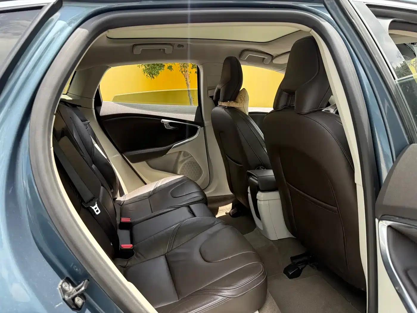 2014 Volvo V40 2.0T Smart Edition — миниатюра 12