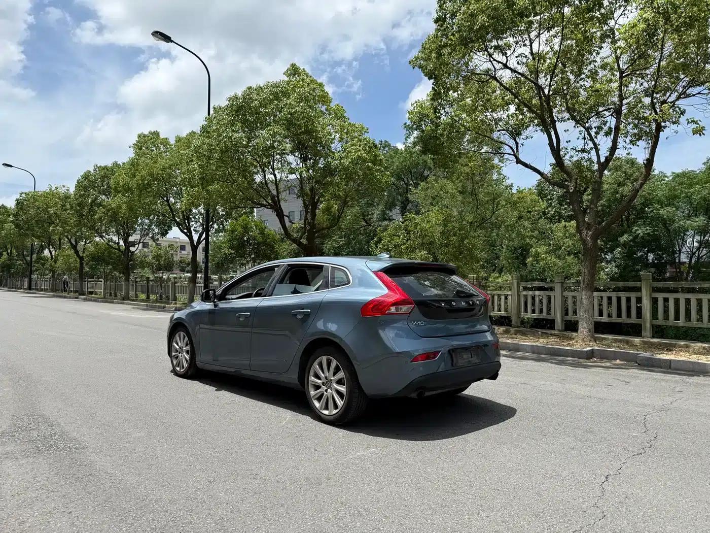 2014 Volvo V40 2.0T Smart Edition — миниатюра 7