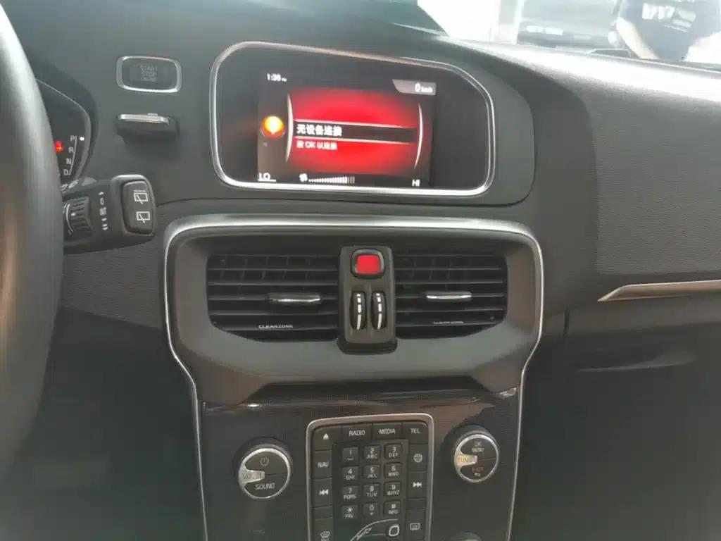2017 Volvo V40 T3 Smart Edition — миниатюра 13