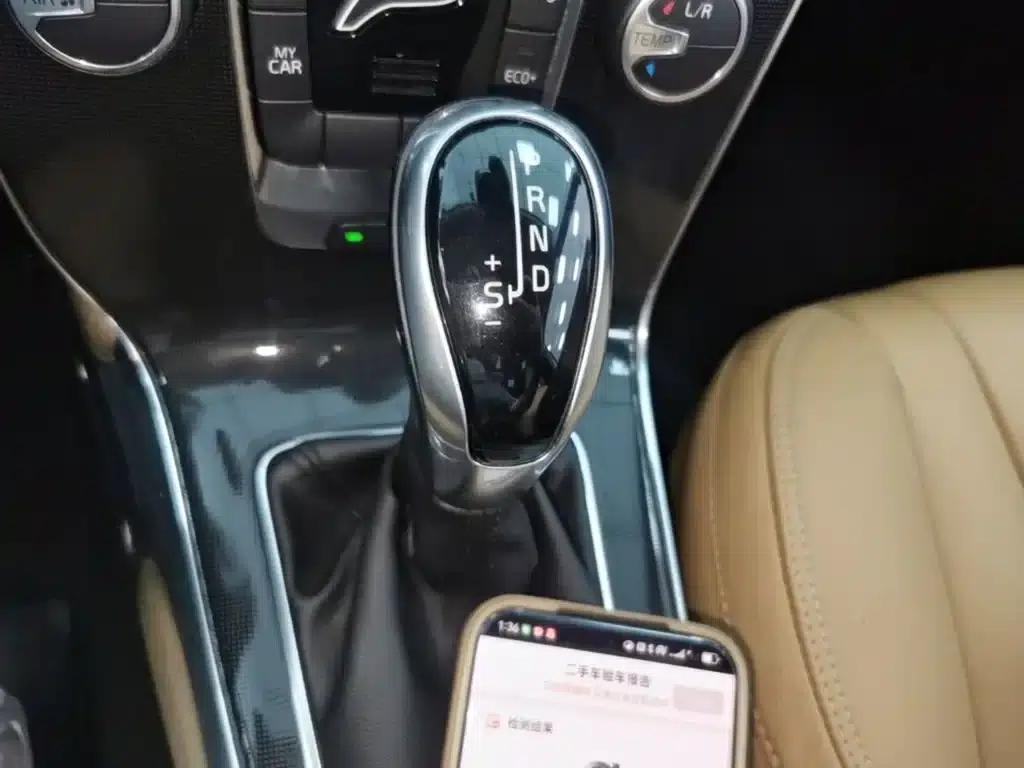 2017 Volvo V40 T3 Smart Edition — миниатюра 14