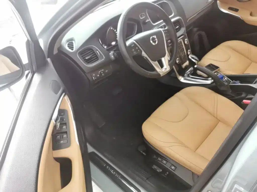 2017 Volvo V40 T3 Smart Edition — миниатюра 16