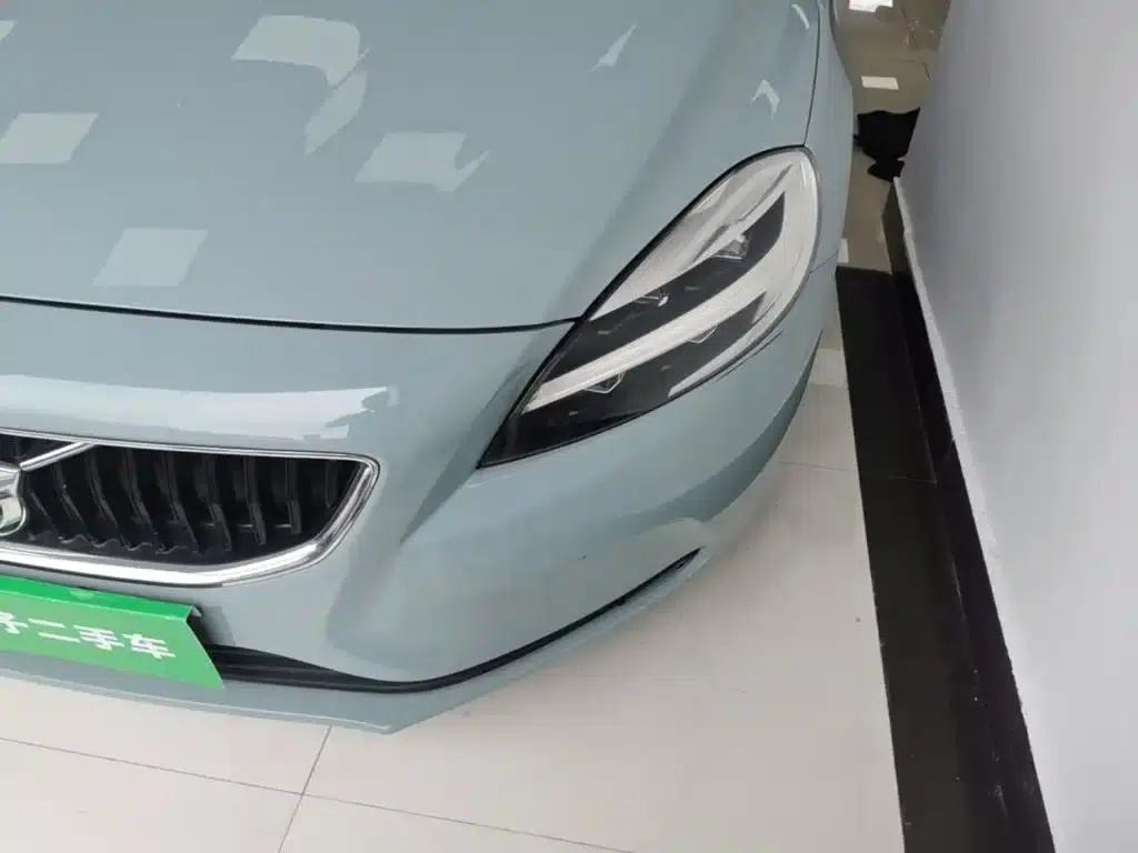 2017 Volvo V40 T3 Smart Edition — миниатюра 24