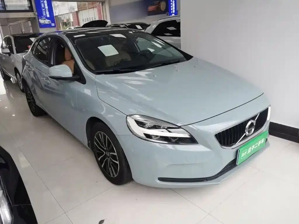 2017 Volvo V40 T3 Smart Edition — миниатюра 4