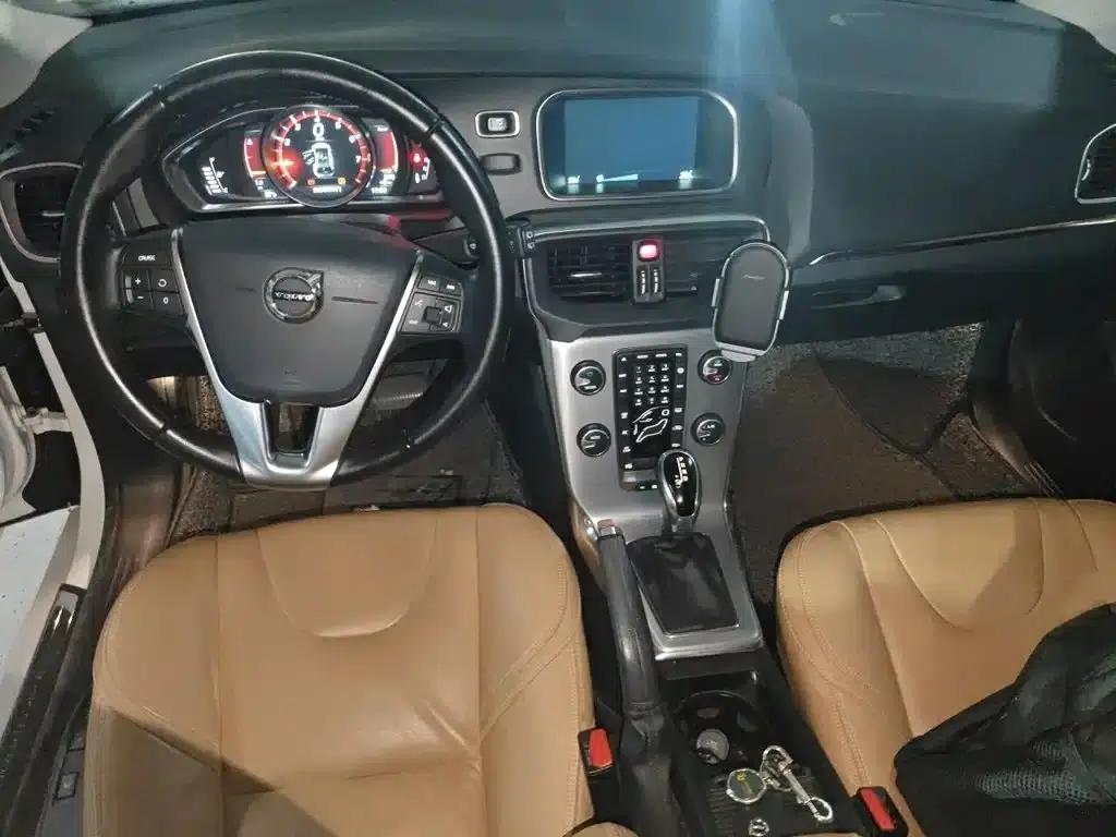 2017 Volvo V40 T3 Smart Edition — миниатюра 13