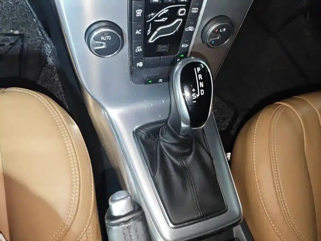 2017 Volvo V40 T3 Smart Edition — миниатюра 7
