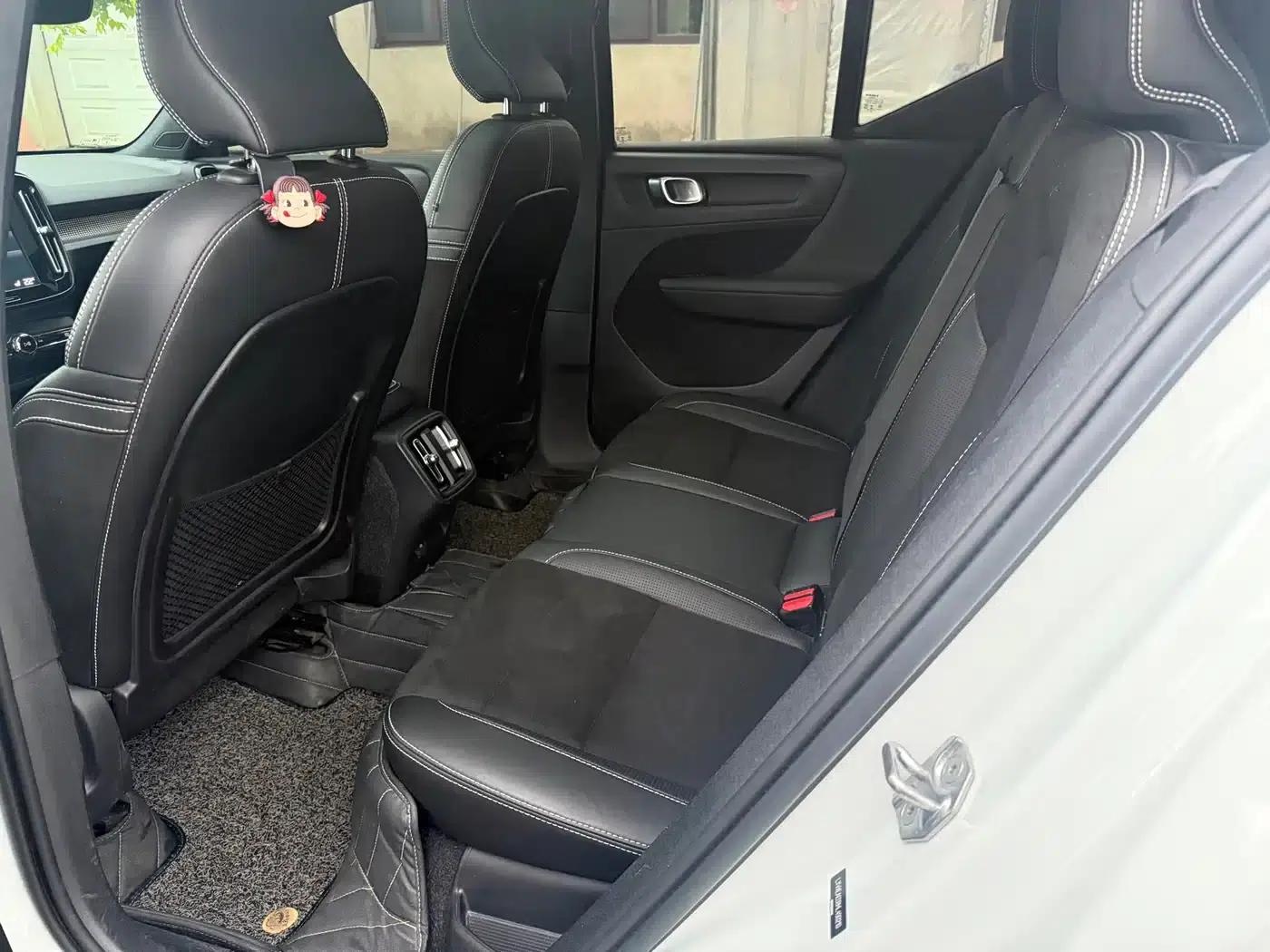 2021 Volvo XC40 T4 AWD Inscription Sport Edition — миниатюра 8