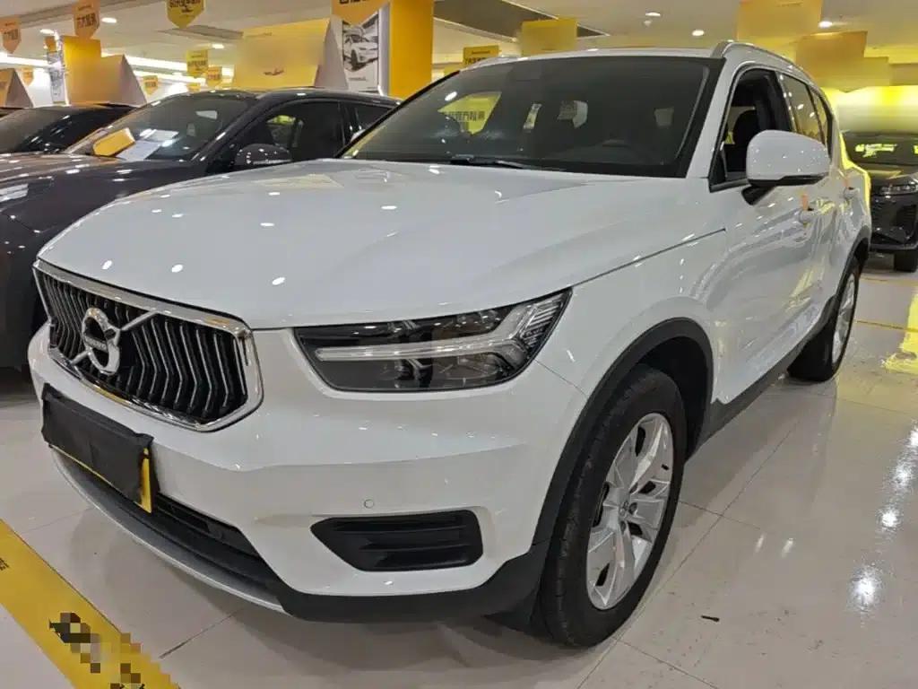 2021 Volvo XC40 T4 AWD Smart Fashion Edition — миниатюра 2
