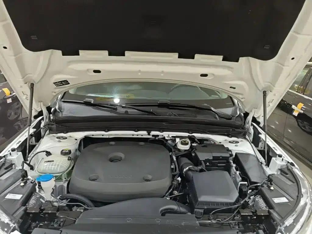 2021 Volvo XC40 T4 AWD Smart Fashion Edition — миниатюра 20