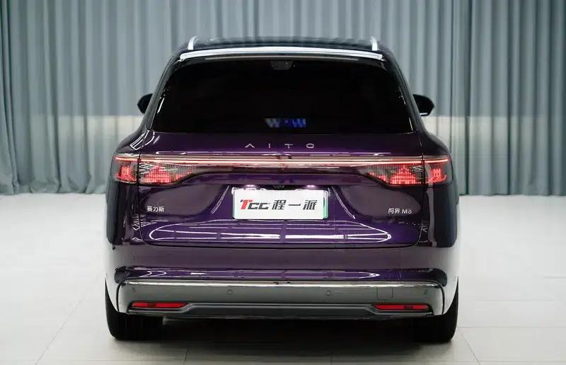 Wenjie M8 2025 Extended Range Max+ 6-Seat 4WD Version (192-line LiDAR) — миниатюра 3