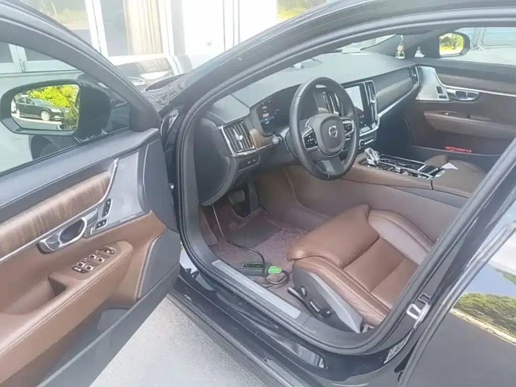 2024 Volvo S90 Plug-in Hybrid, All-Wheel Drive, Long Range, Inscription Luxury Edition — миниатюра 12