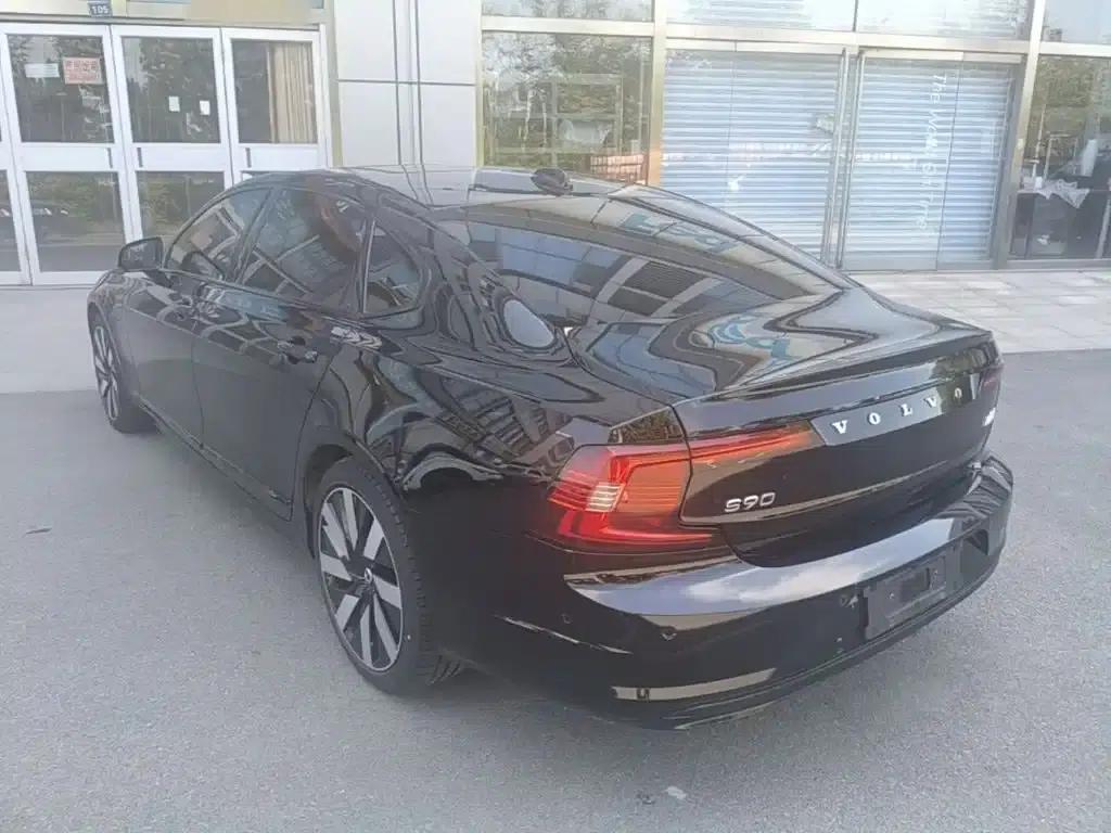 2024 Volvo S90 Plug-in Hybrid, All-Wheel Drive, Long Range, Inscription Luxury Edition — миниатюра 23