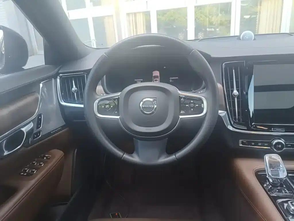 2024 Volvo S90 Plug-in Hybrid, All-Wheel Drive, Long Range, Inscription Luxury Edition — миниатюра 7
