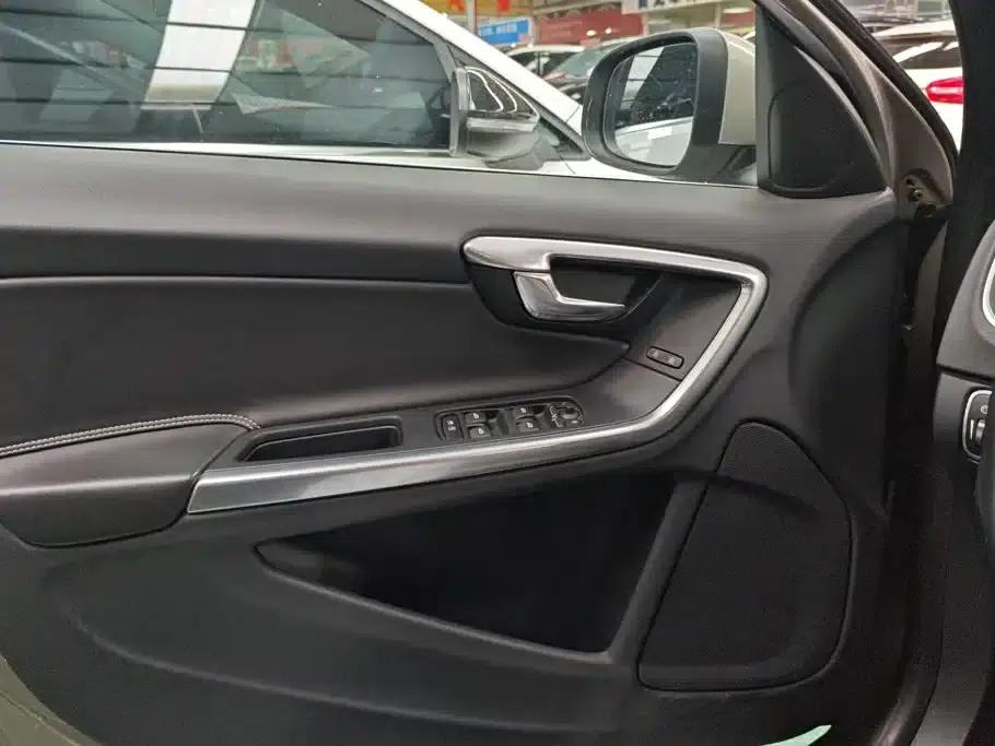 2015 Volvo V60 T5 Smart Edition — миниатюра 7
