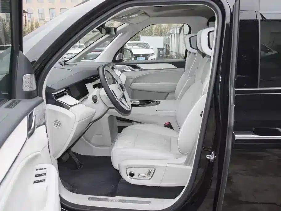 Volvo EM90 2025 Ultra 6-seater — миниатюра 5