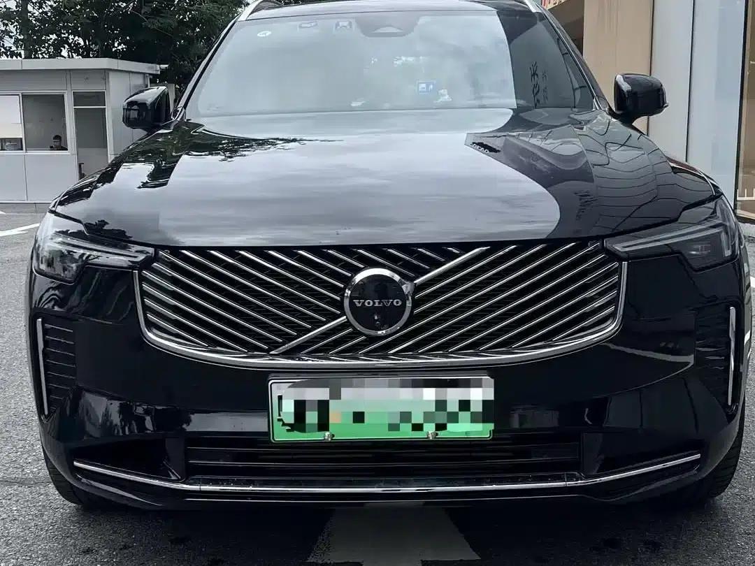2025 Volvo XC90 Plug-in Hybrid Facelift T8 Luxury 7-Seater — миниатюра 3