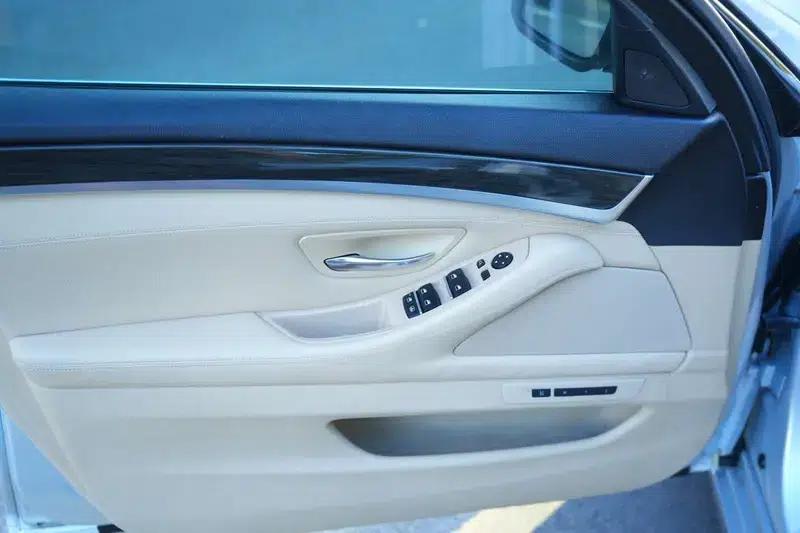 BMW 5 Series 2011 535Li Luxury — миниатюра 13