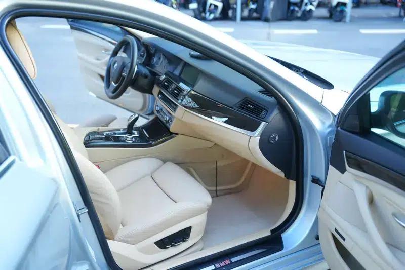 BMW 5 Series 2011 535Li Luxury — миниатюра 19