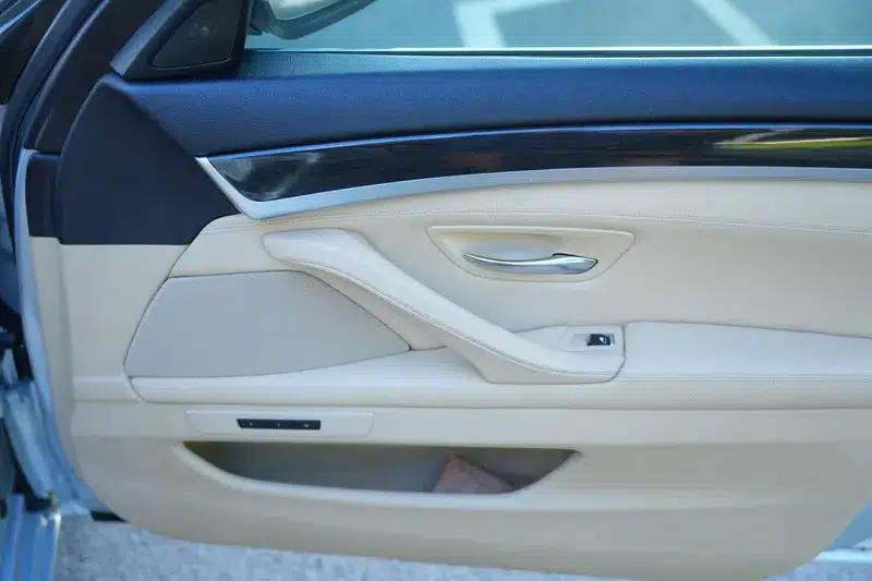 BMW 5 Series 2011 535Li Luxury — миниатюра 20