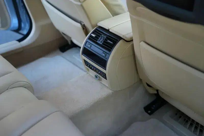 BMW 5 Series 2011 535Li Luxury — миниатюра 29