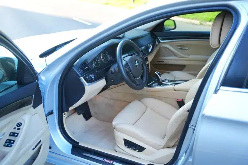 BMW 5 Series 2011 535Li Luxury — миниатюра 32