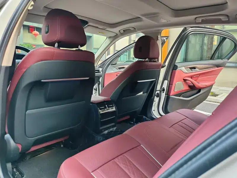 2023 BMW 5 Series 530Li Leading Luxury Package — миниатюра 9