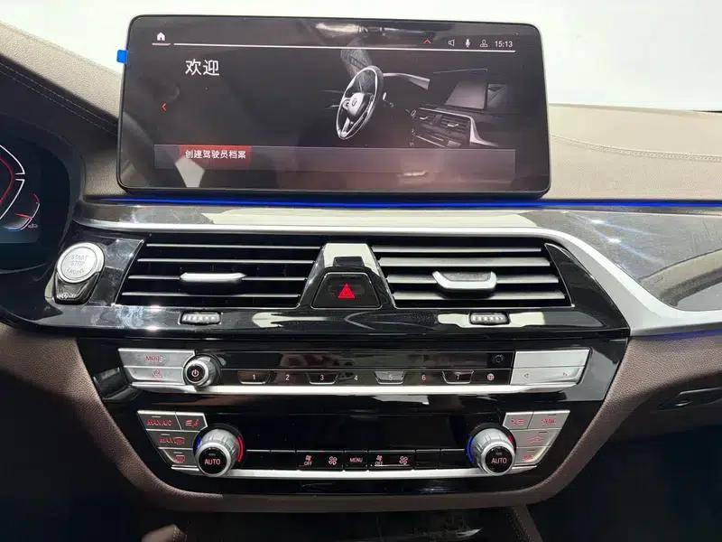 BMW 5 Series 2022 Facelift 525Li Luxury Package — миниатюра 10