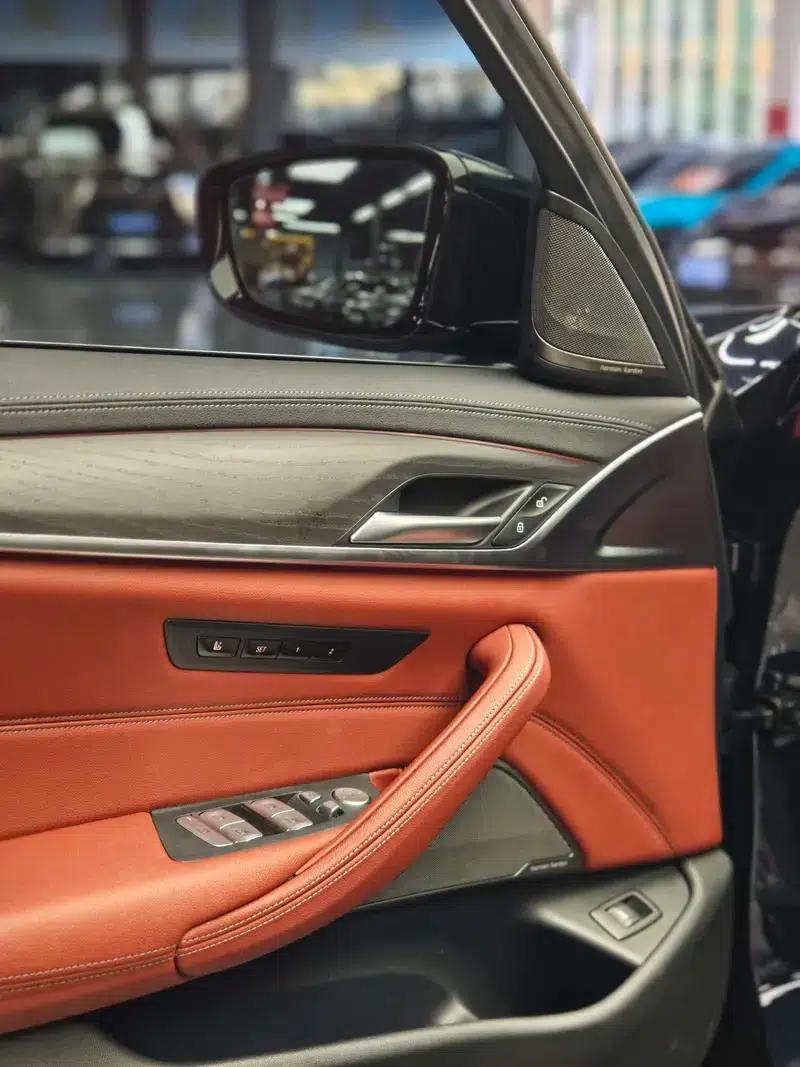 2023 BMW 5 Series Facelift 530Li Luxury M Sport Package — миниатюра 8
