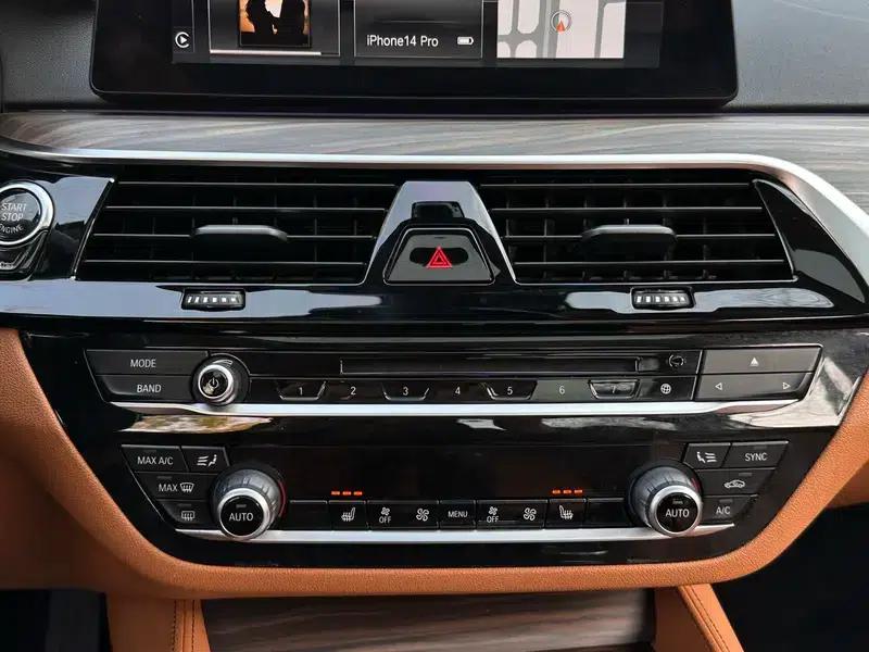 2018 BMW 5 Series 530Li Leading Luxury Package — миниатюра 10