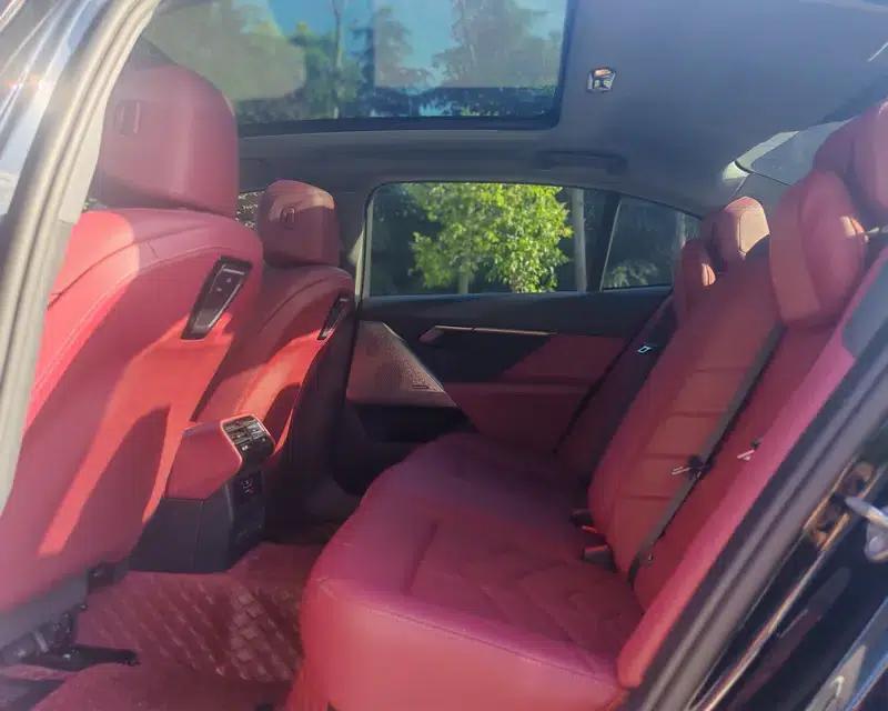 2024 BMW 5 Series 525Li M Sport Package — миниатюра 9