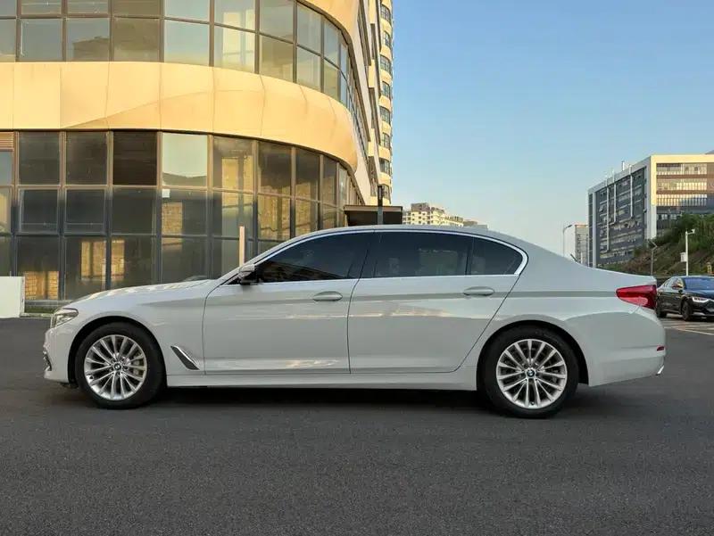 BMW 5 Series 2019 530Li Leading Luxury Package — миниатюра 4