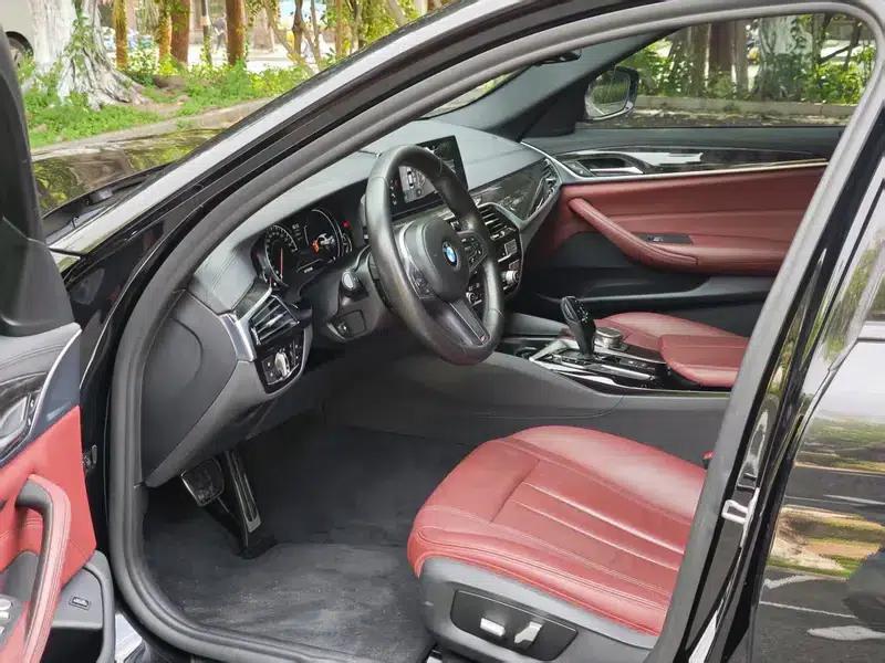 2018 BMW 5 Series Facelift 530Li Leading Edition M Sport Package — миниатюра 9