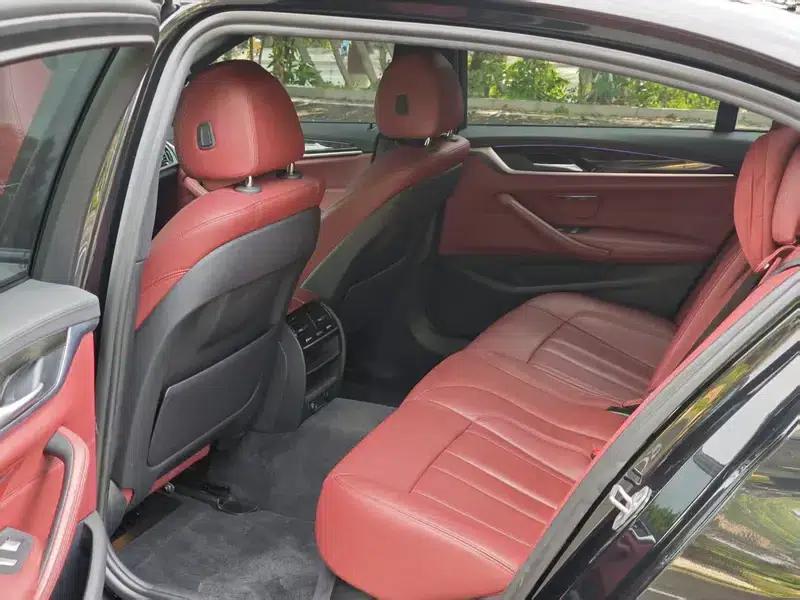 2018 BMW 5 Series Facelift 530Li Leading Edition M Sport Package — миниатюра 10