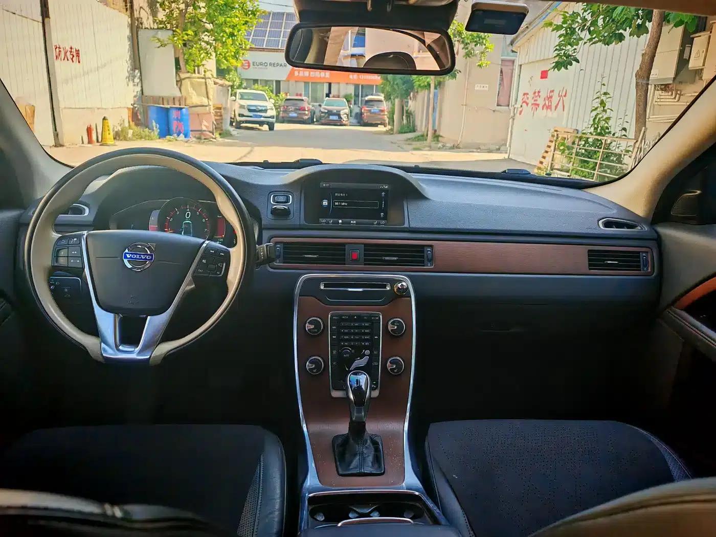2015 Volvo S80L 2.0T T5 Smart Edition — миниатюра 5