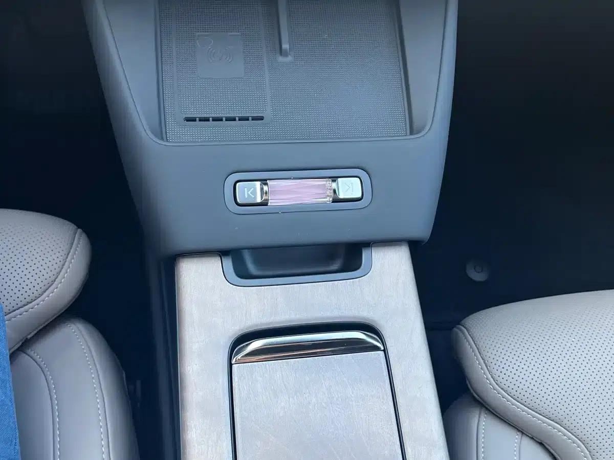 2026 Volvo XC70 Plug-in Hybrid, All-Wheel Drive, Ultra Range — миниатюра 15