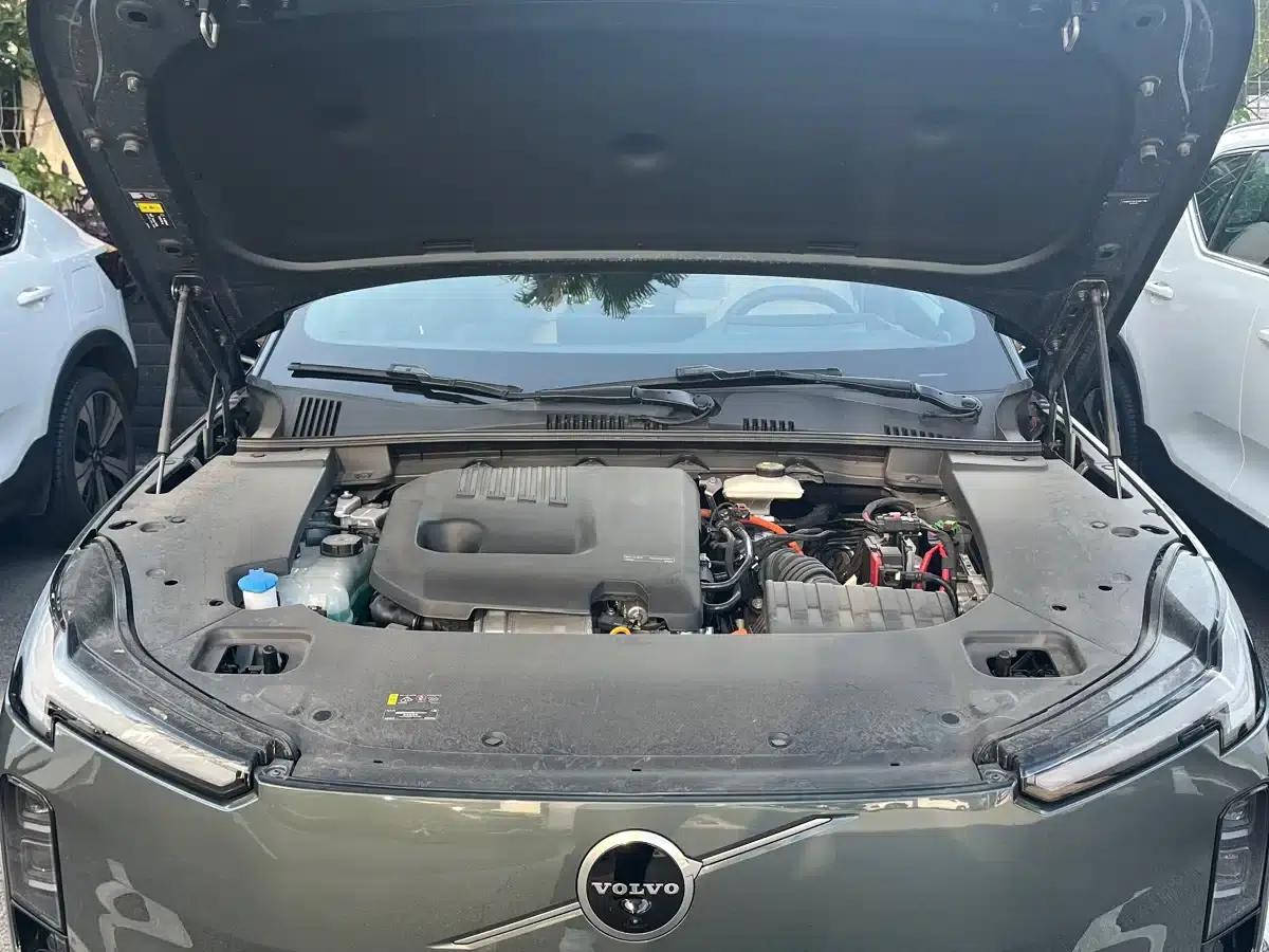 2026 Volvo XC70 Plug-in Hybrid, All-Wheel Drive, Ultra Range — миниатюра 17