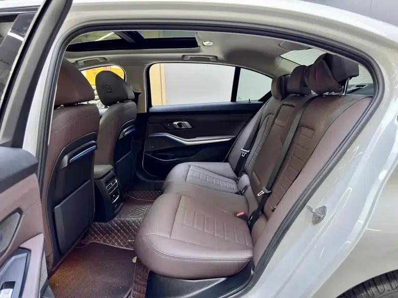 2021 BMW 3 Series 325Li M Sport Shadow Edition — миниатюра 12