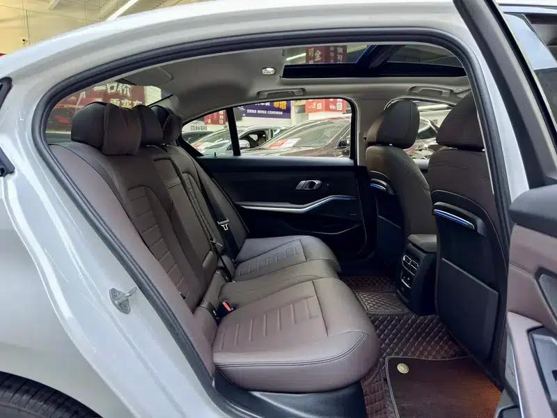 2021 BMW 3 Series 325Li M Sport Shadow Edition — миниатюра 15