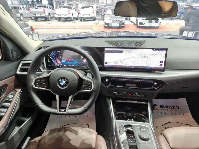 2025 BMW 3 Series 330Li M Sport Shadow Edition — миниатюра 13