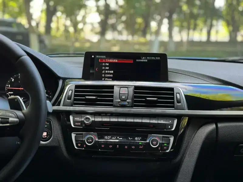 2018 BMW 3 Series 320Li Leading M Sport Package — миниатюра 8