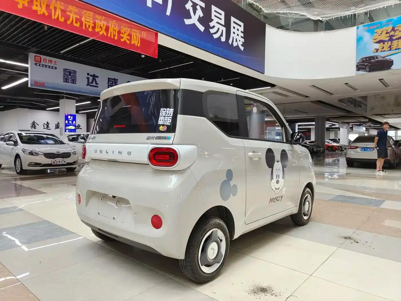 Hongguang MINIEV 2024 Third Generation 215km/h Youth Edition — миниатюра 4