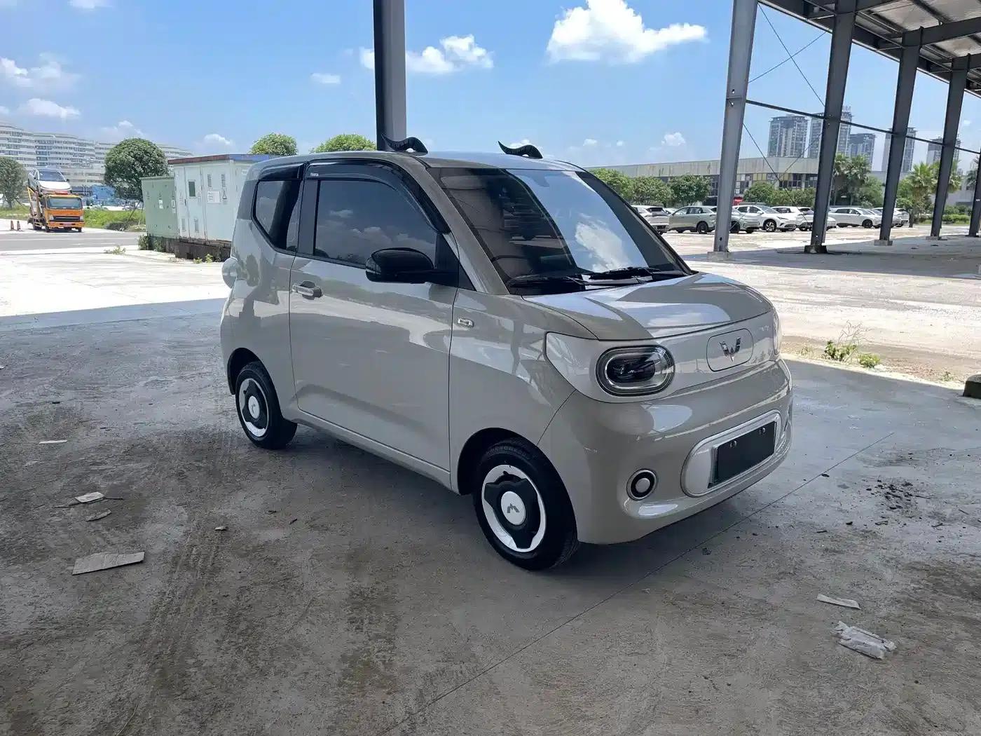 Hongguang MINIEV 2024 Third Generation 215km/h Youth Edition — миниатюра 2