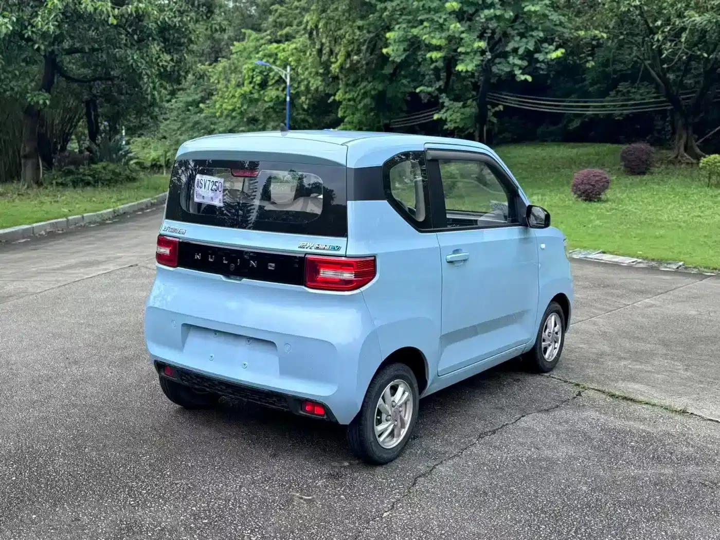 Hongguang MINIEV 2020 Enjoy Edition (Lithium Iron Phosphate) — миниатюра 8