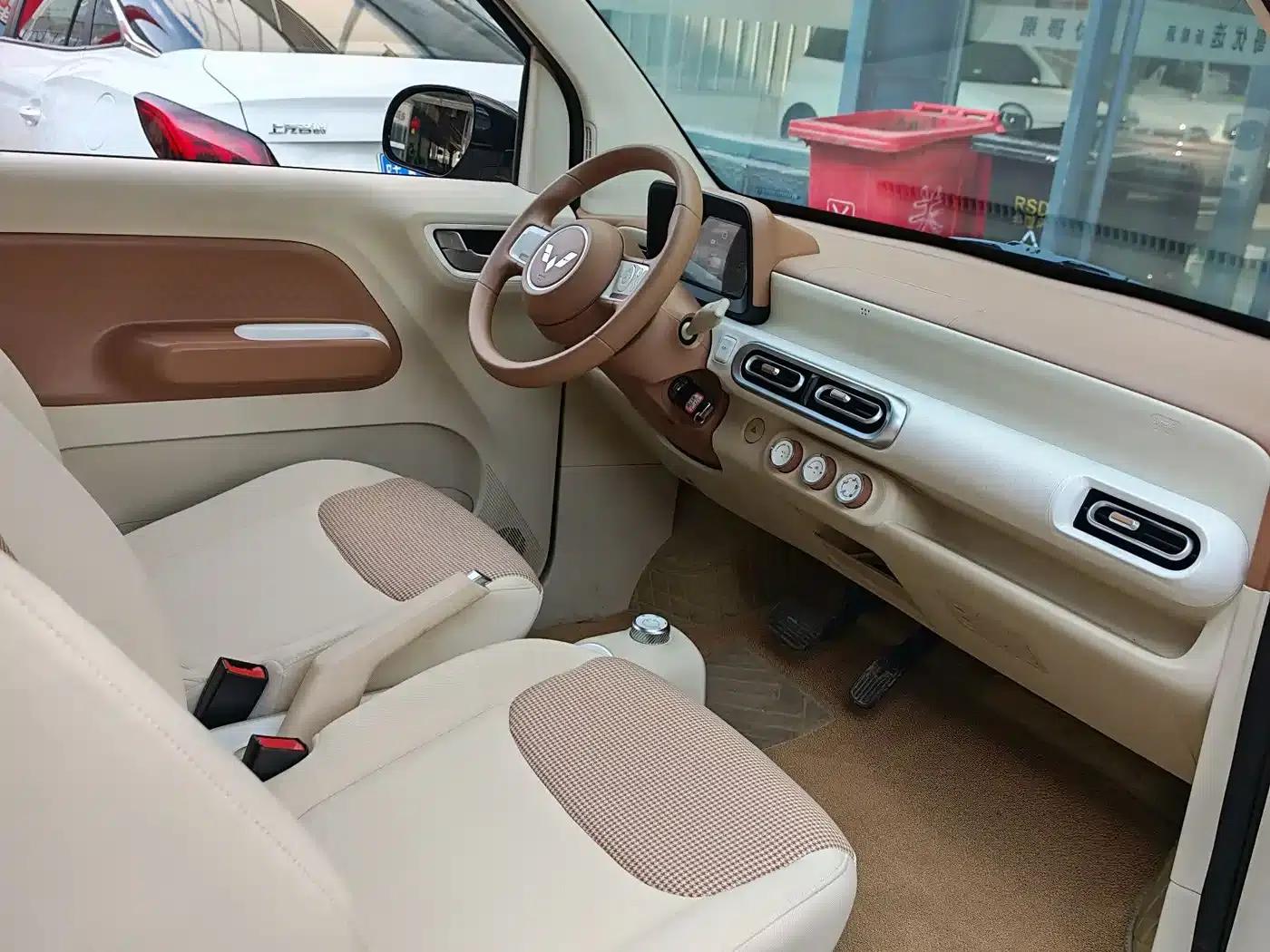 Hongguang MINIEV 2024 Third Generation 215km/h Youth Edition — миниатюра 4