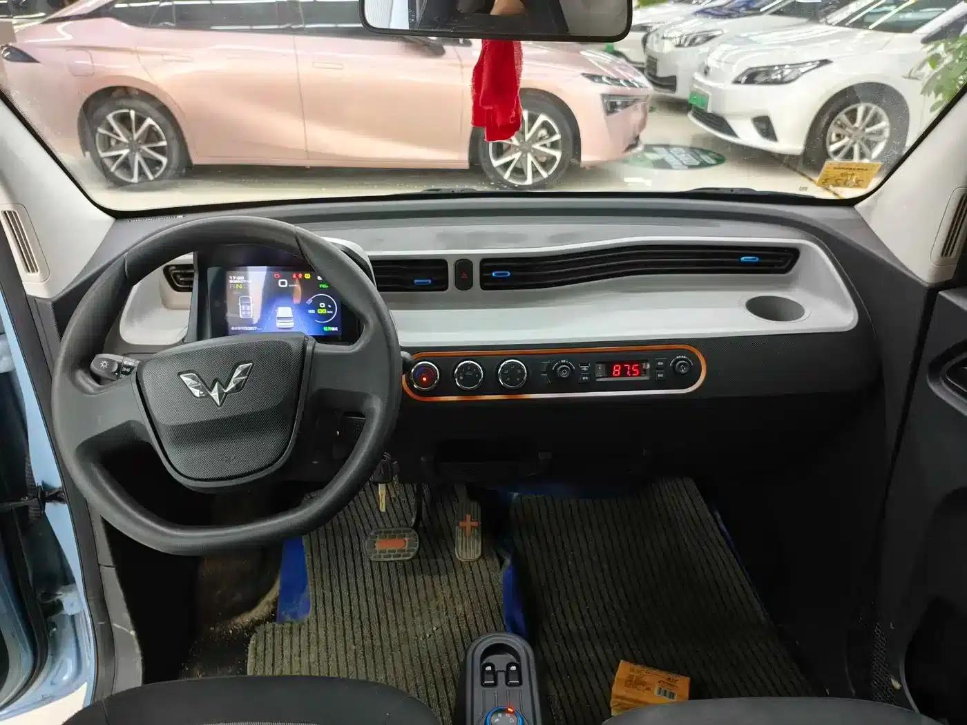 Hongguang MINIEV 2020 Model, Comfort Edition, Lithium Iron Phosphate — миниатюра 12