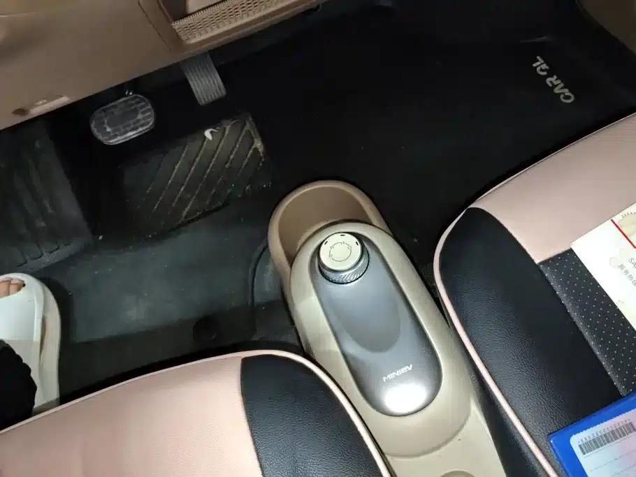 Hongguang MINIEV 2025 Fourth Generation Four-Door Premium Edition — миниатюра 15