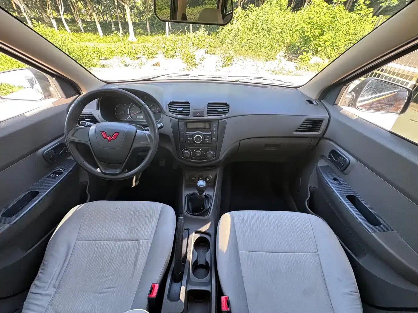 Wuling Hongguang 2021 1.5L S Basic Model LAR — миниатюра 7