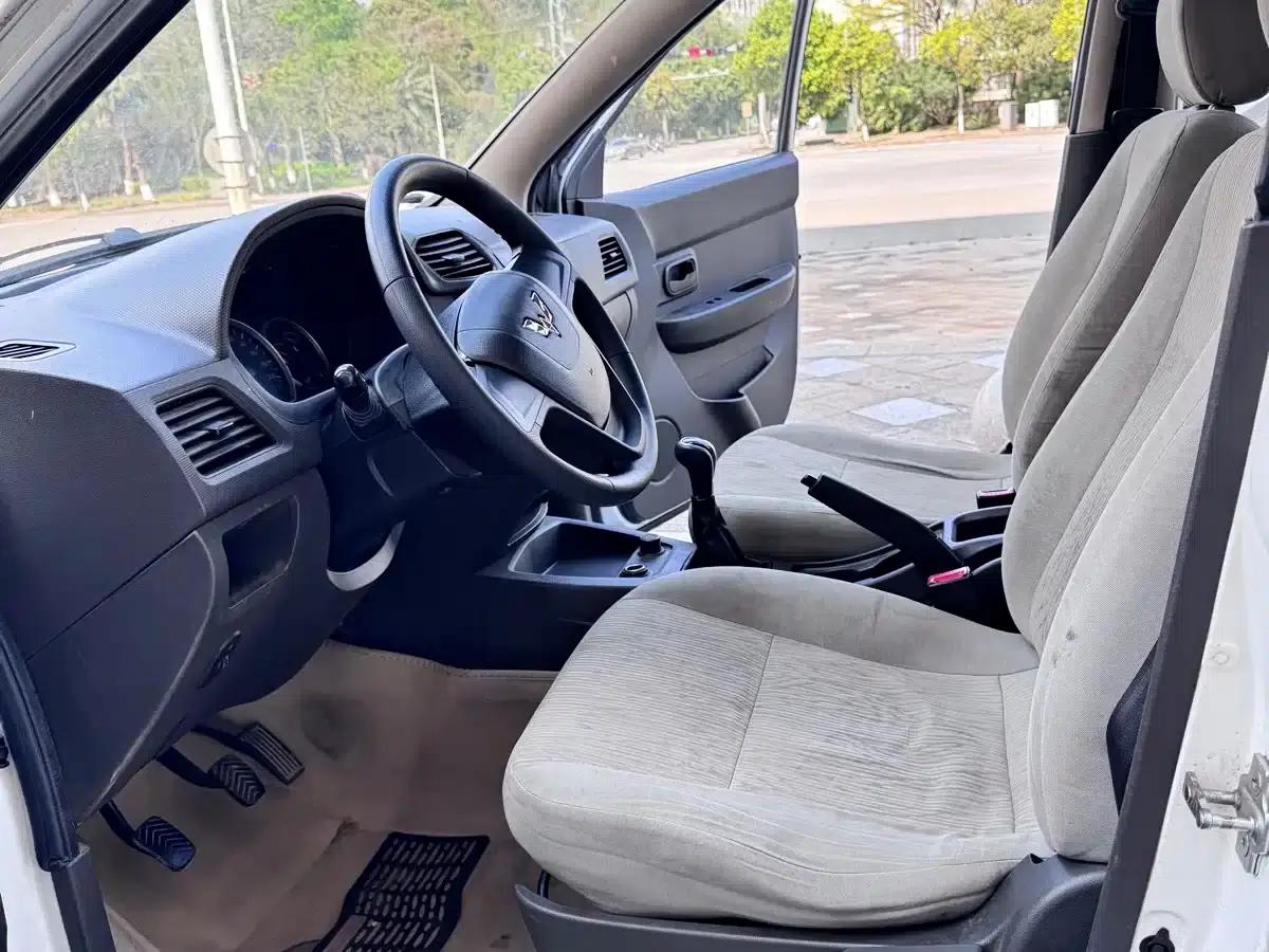Wuling Hongguang 2016 1.5L S Comfort Model — миниатюра 12